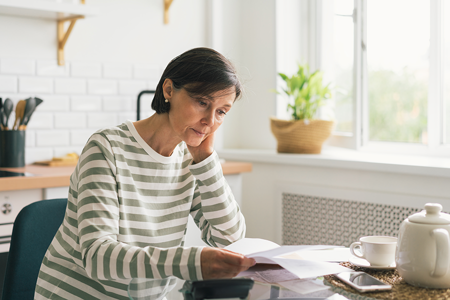 woman at laptop